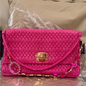 Elegant  MIU MIU Pink Quilted Women's Bag